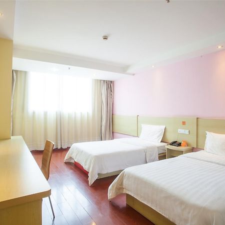 7Days Inn Qingdao Shandong Raod Zhenning Overpass Экстерьер фото